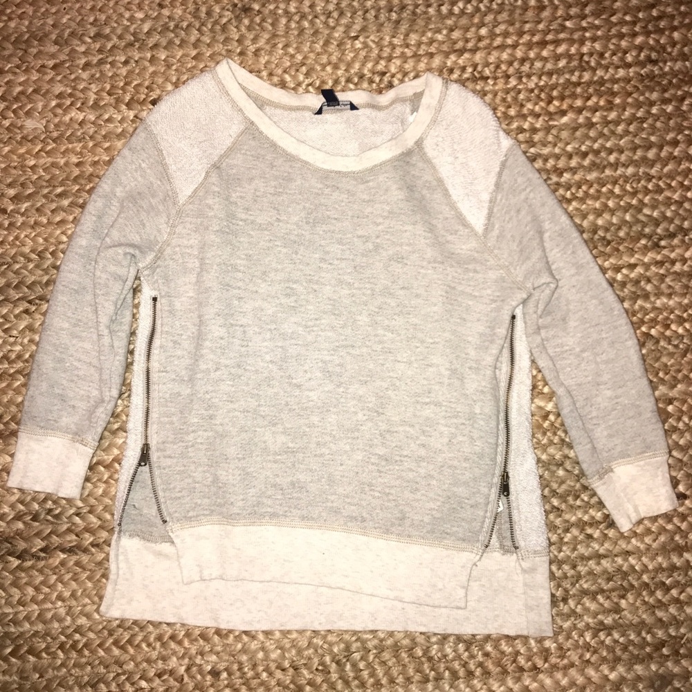 American Eagle Outfitters grey zipper sweater